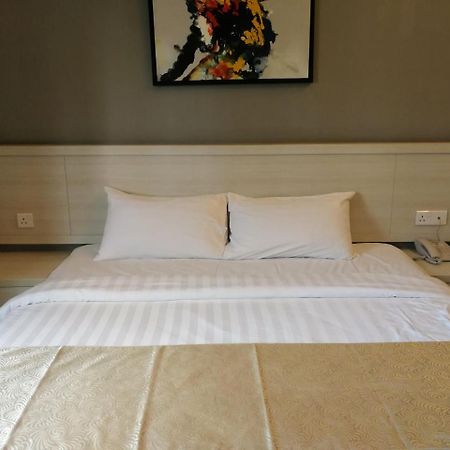 Aurora Hotel Malacca Buitenkant foto