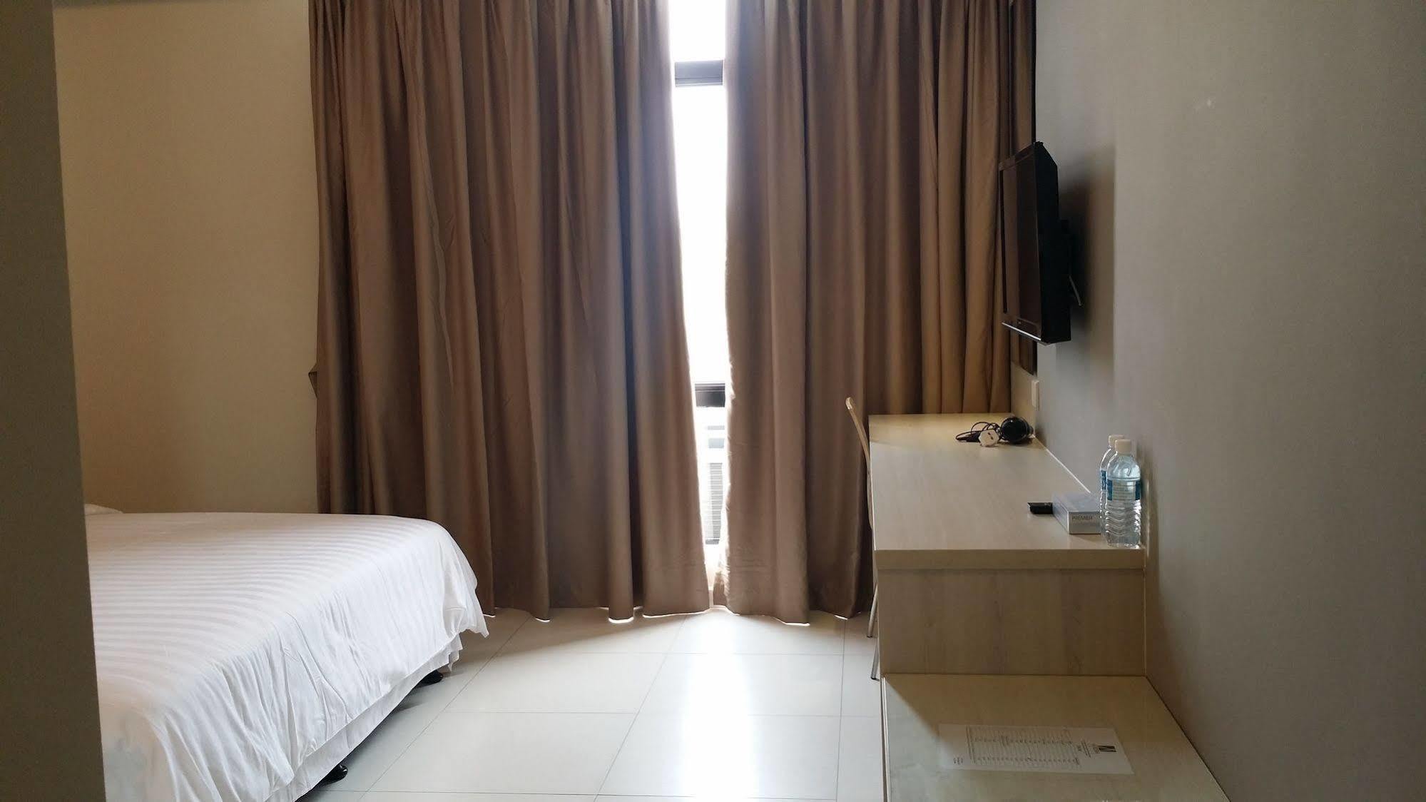 Aurora Hotel Malacca Buitenkant foto