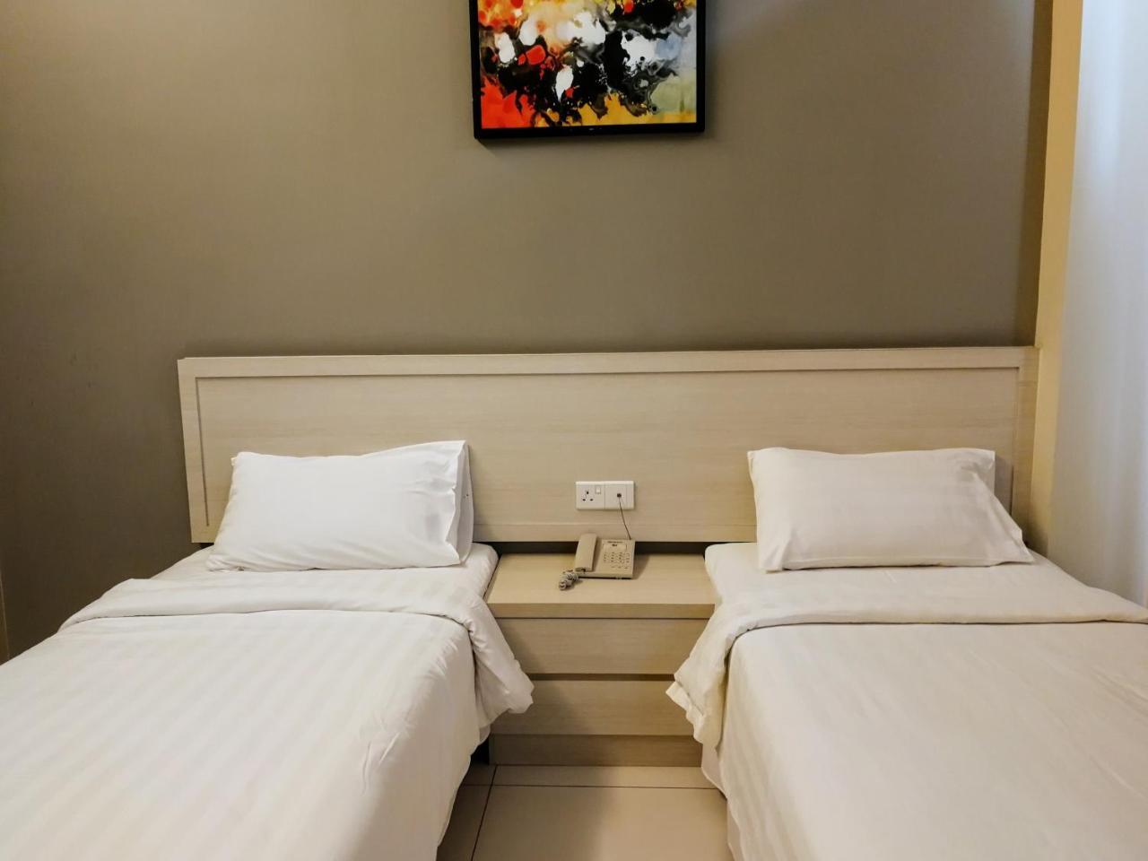 Aurora Hotel Malacca Buitenkant foto